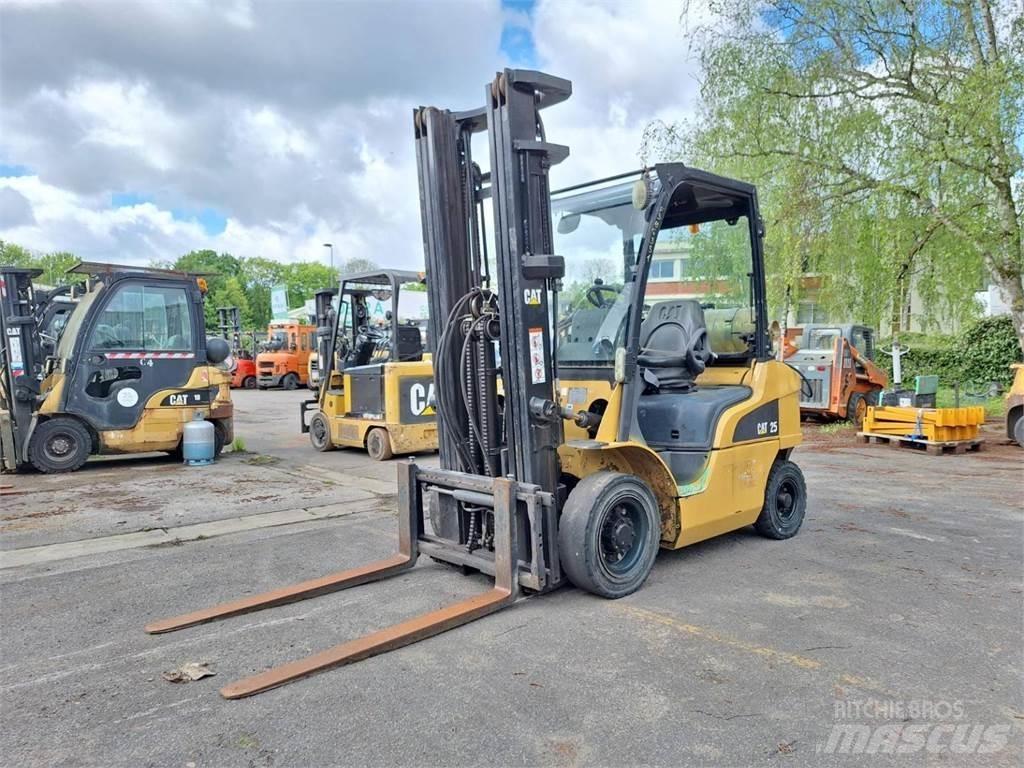 CAT GP25N Gaffeltrucks - andre