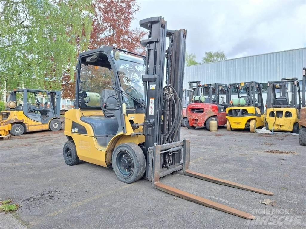 CAT GP25N Gaffeltrucks - andre