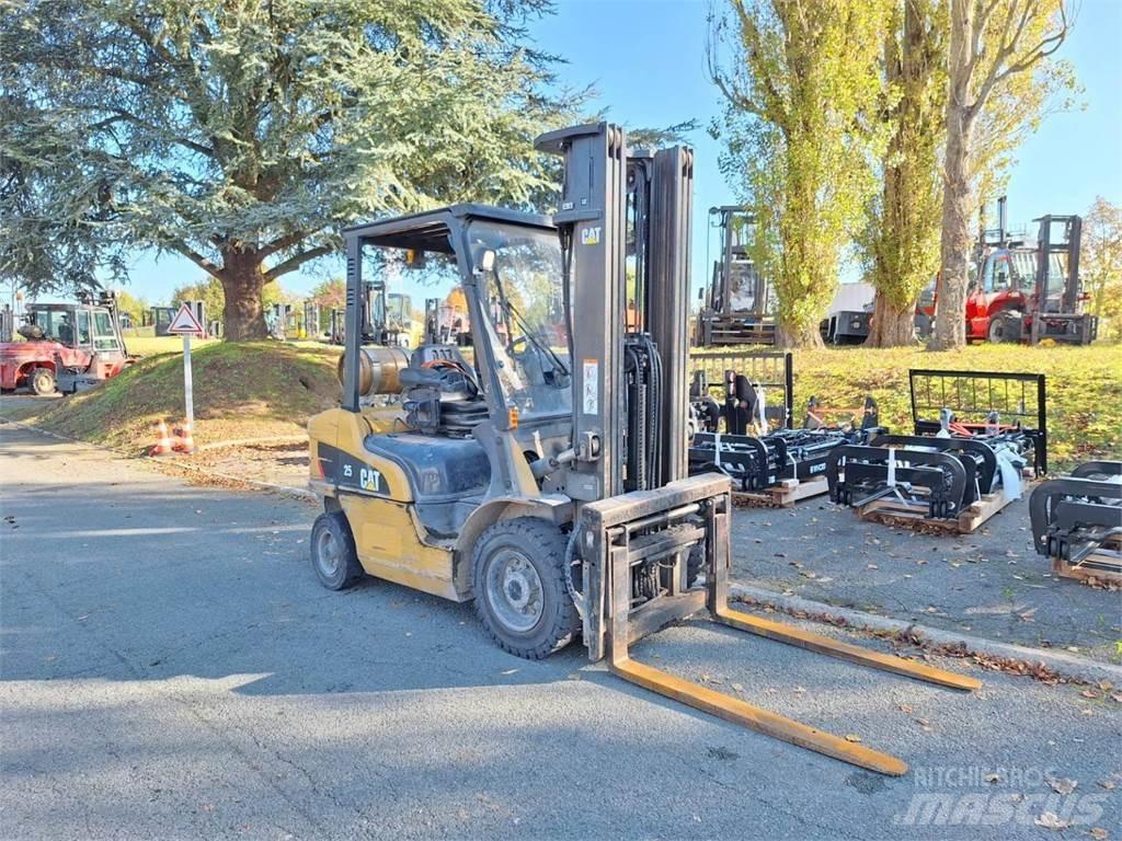 CAT GP25NT Gaffeltrucks - andre