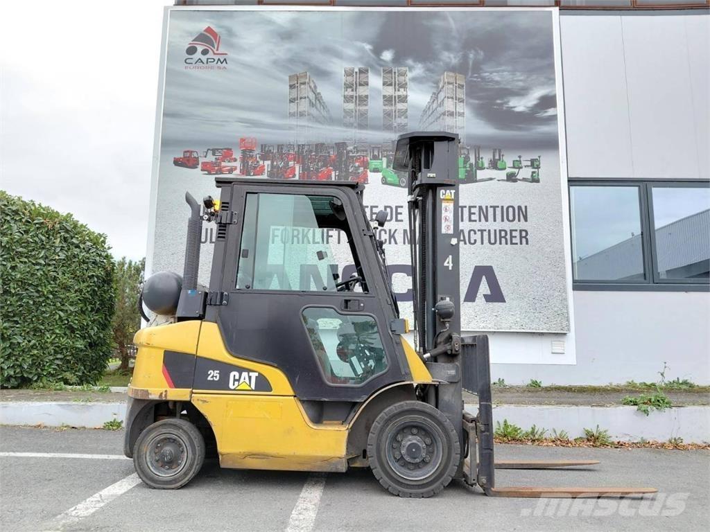 CAT GP25NTD Gaffeltrucks - andre