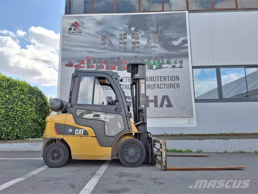 CAT GP25NTD Gaffeltrucks - andre