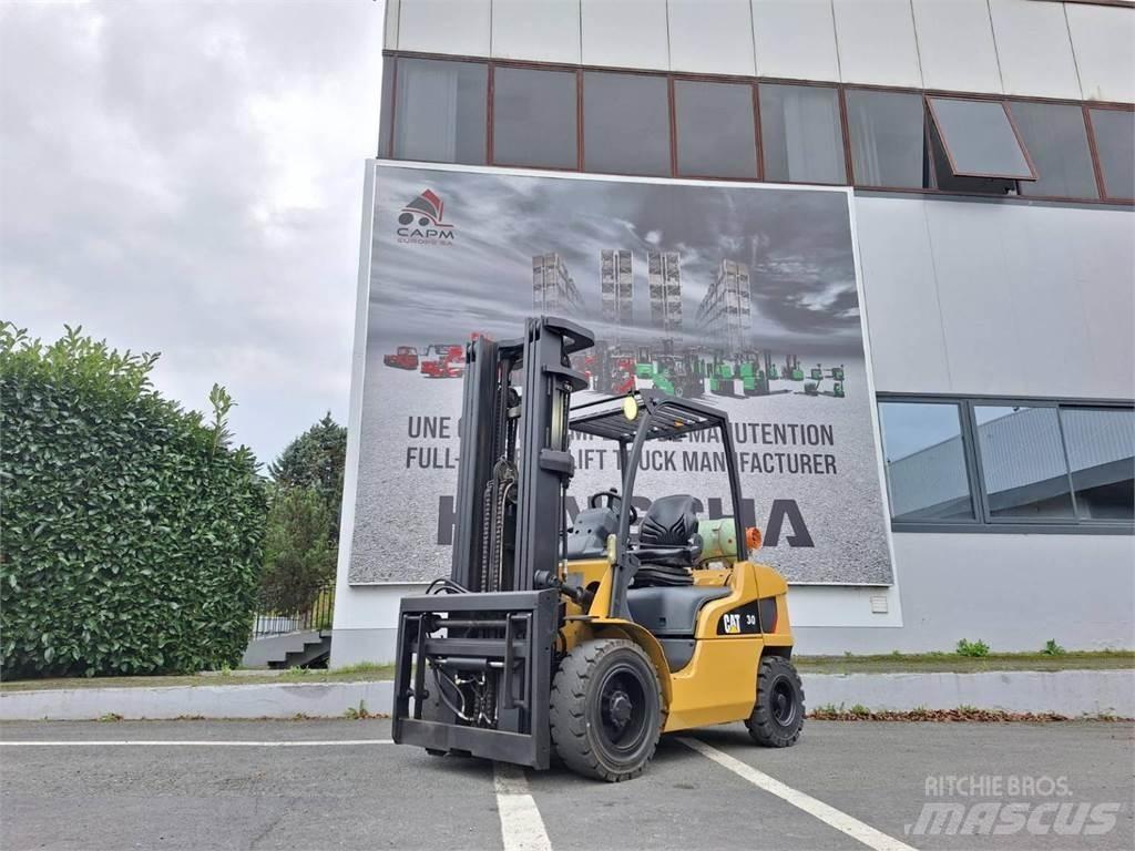 CAT GP30NTD Gaffeltrucks - andre