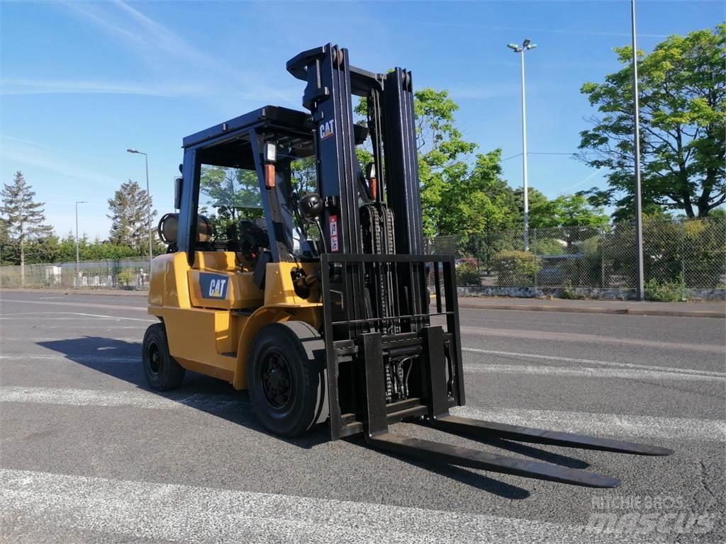 CAT GP40KL Gaffeltrucks - andre