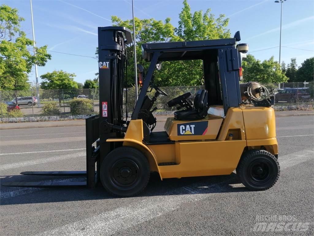 CAT GP40KL Gaffeltrucks - andre