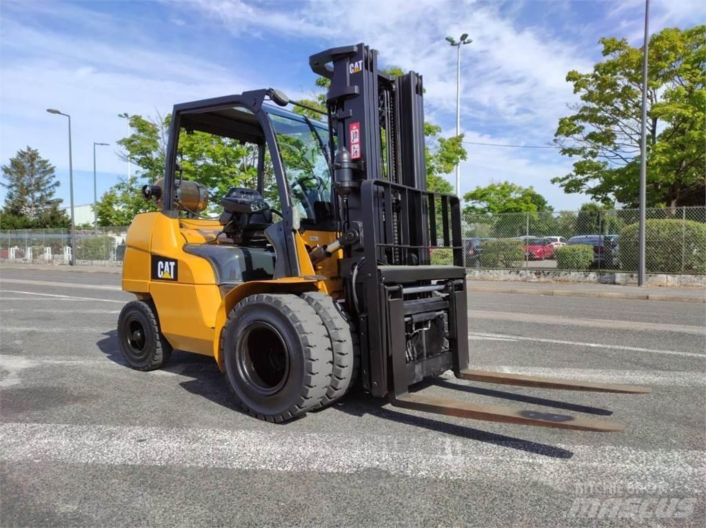 CAT GP40N Gaffeltrucks - andre