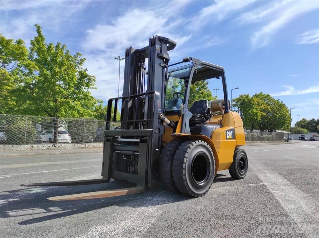 CAT GP40N Gaffeltrucks - andre