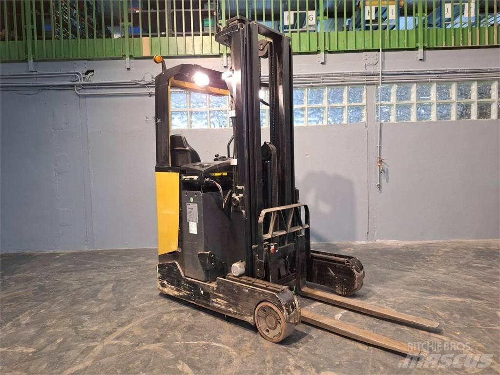 CAT NR16N Reachtruck