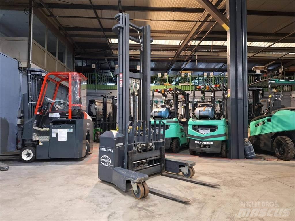 Combilift WR4 Gaffelstabler med gående fører