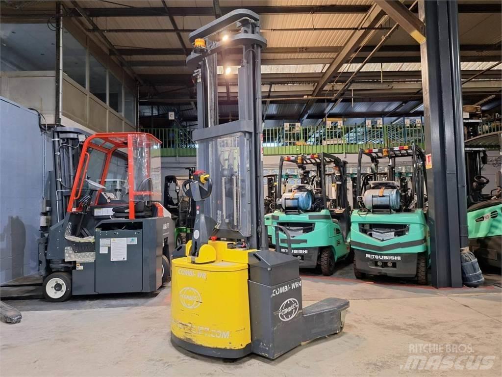 Combilift WR4 Gaffelstabler med gående fører