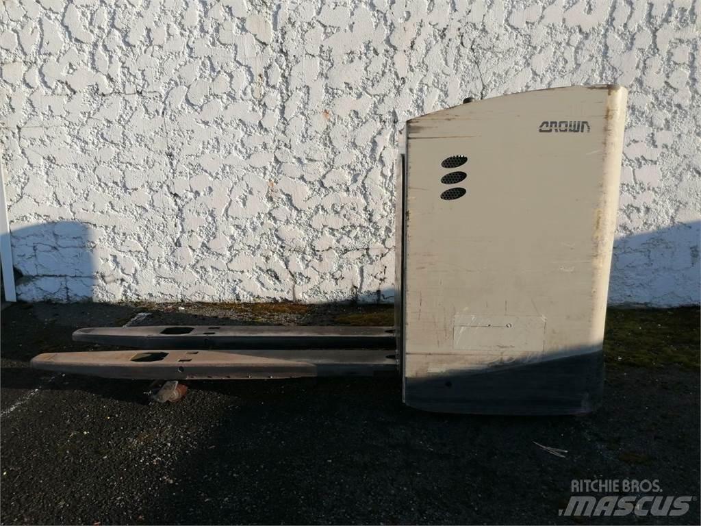 Crown RT4000 Selvkørende stablere