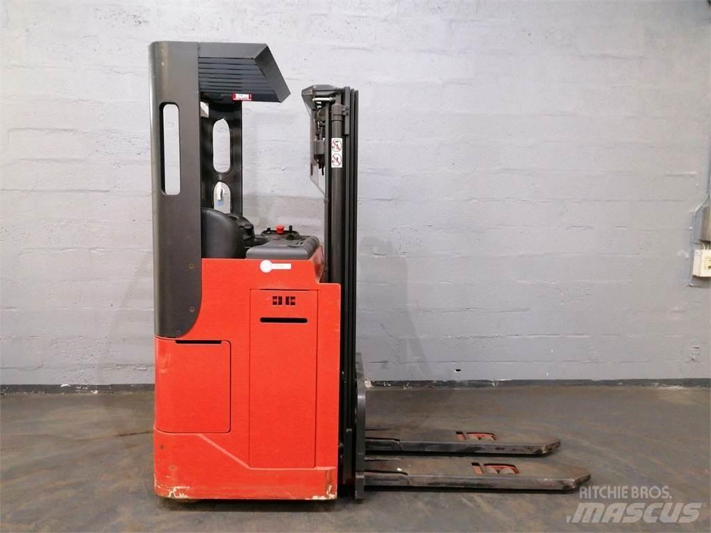 Fenwick L12 Selvkørende stablere