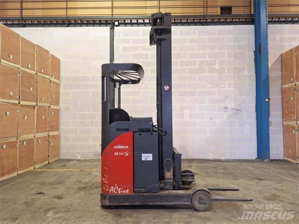 Fenwick R14S Reachtruck