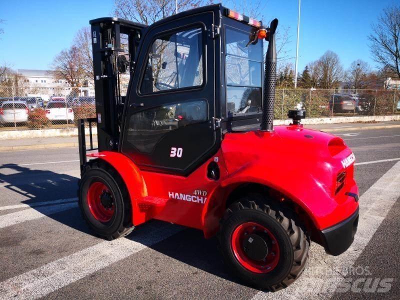 Hangcha TT30-4 Terrængående gaffeltruck