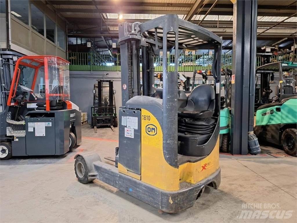 OM XRS20AC Reachtruck