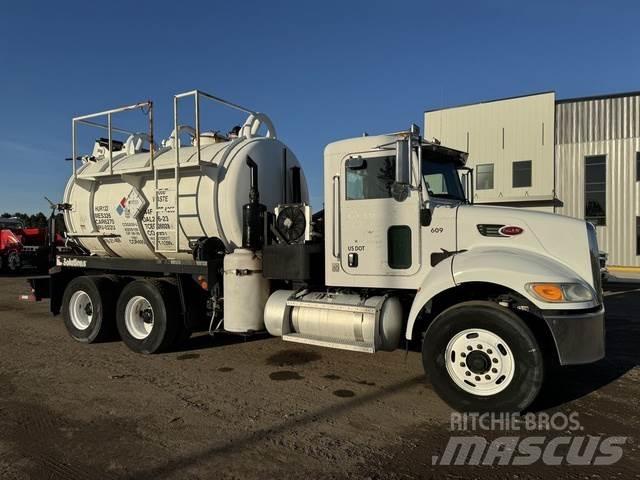 Peterbilt 335 Andre