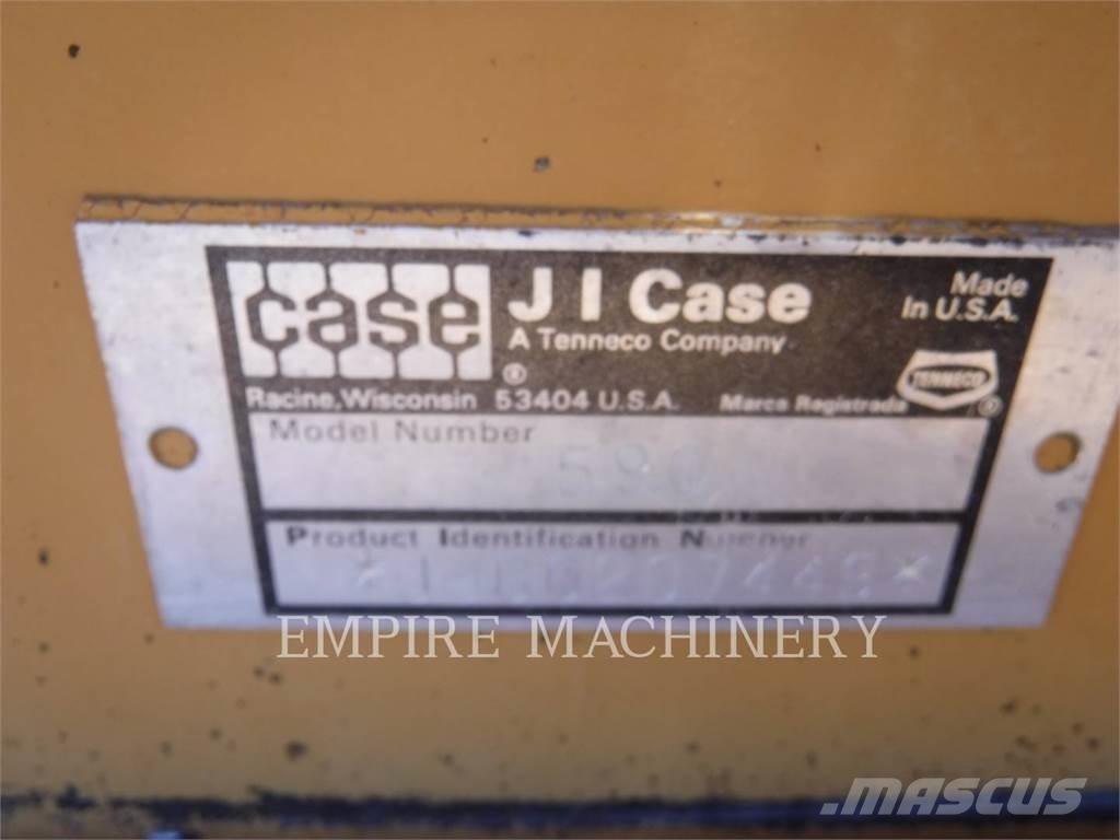 CASE 590 Rendegravere