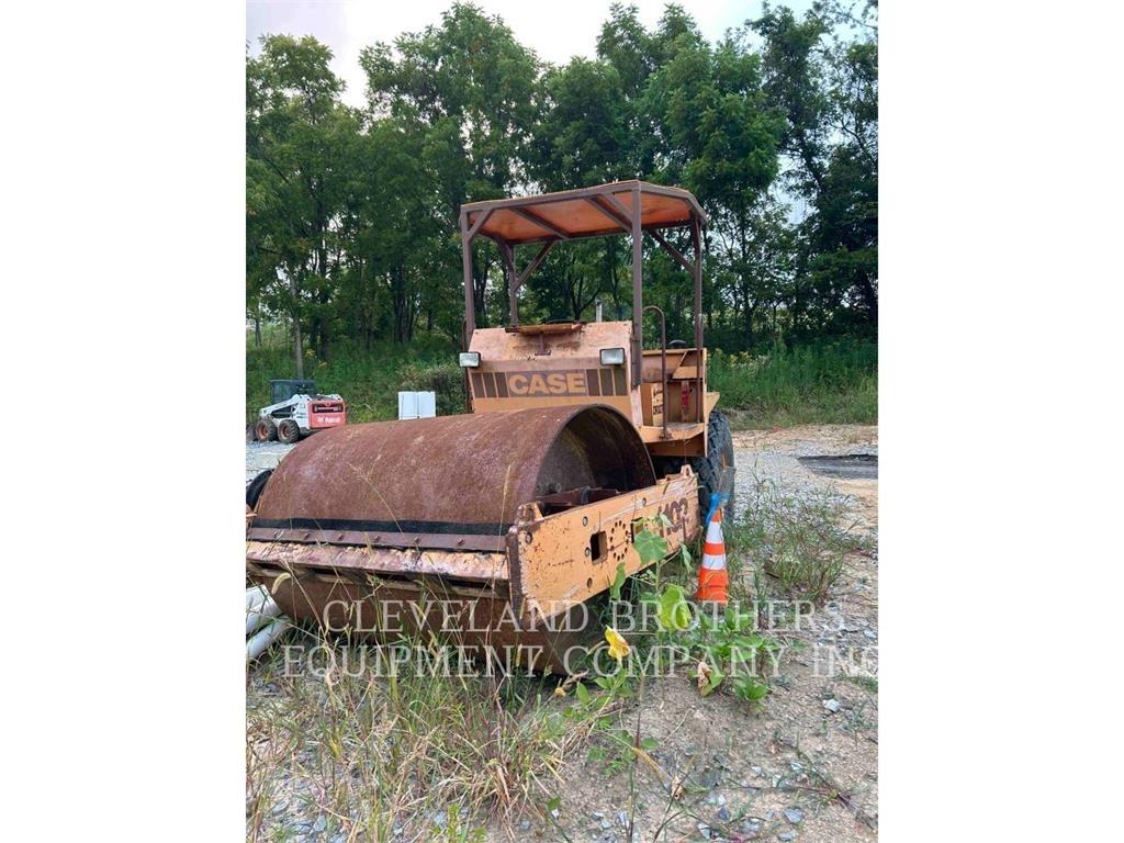 CASE W1102 Enkelt tromle