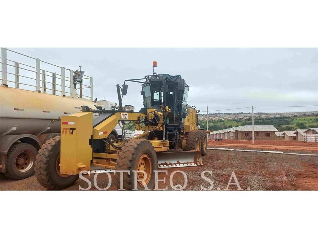 CAT 120 Vejhøvle / Gradere