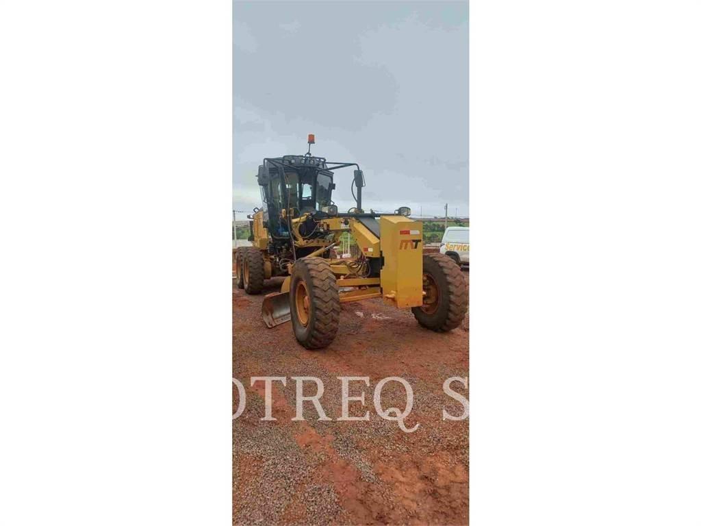 CAT 120 Vejhøvle / Gradere