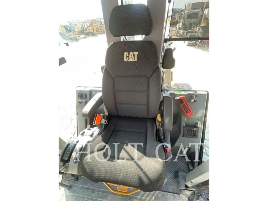 CAT 120 Vejhøvle / Gradere