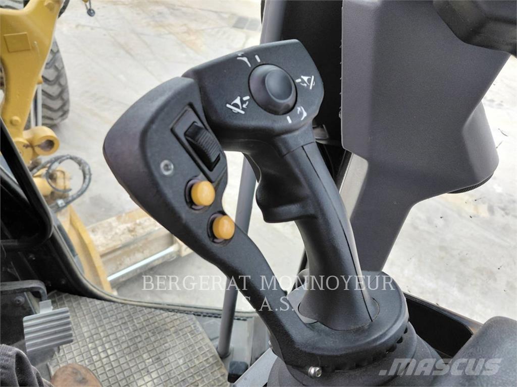 CAT 120-14 Vejhøvle / Gradere