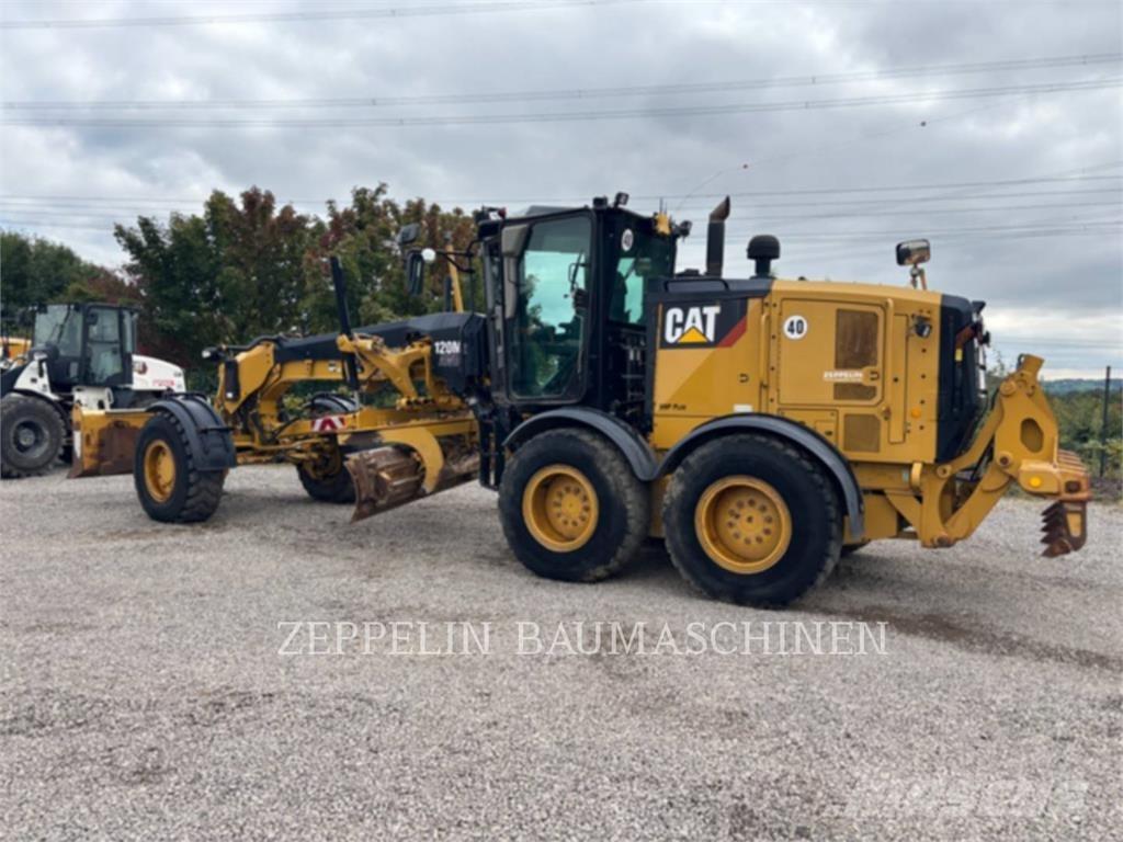 CAT 120M Vejhøvle / Gradere