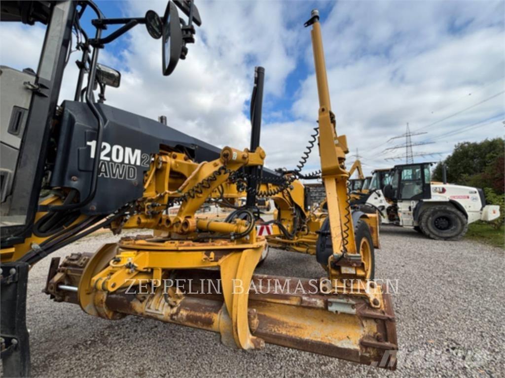 CAT 120M Vejhøvle / Gradere