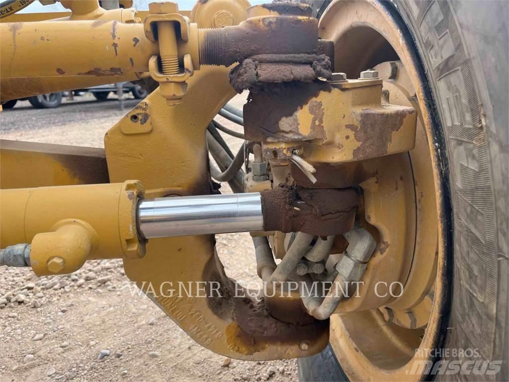 CAT 120M AWD Vejhøvle / Gradere