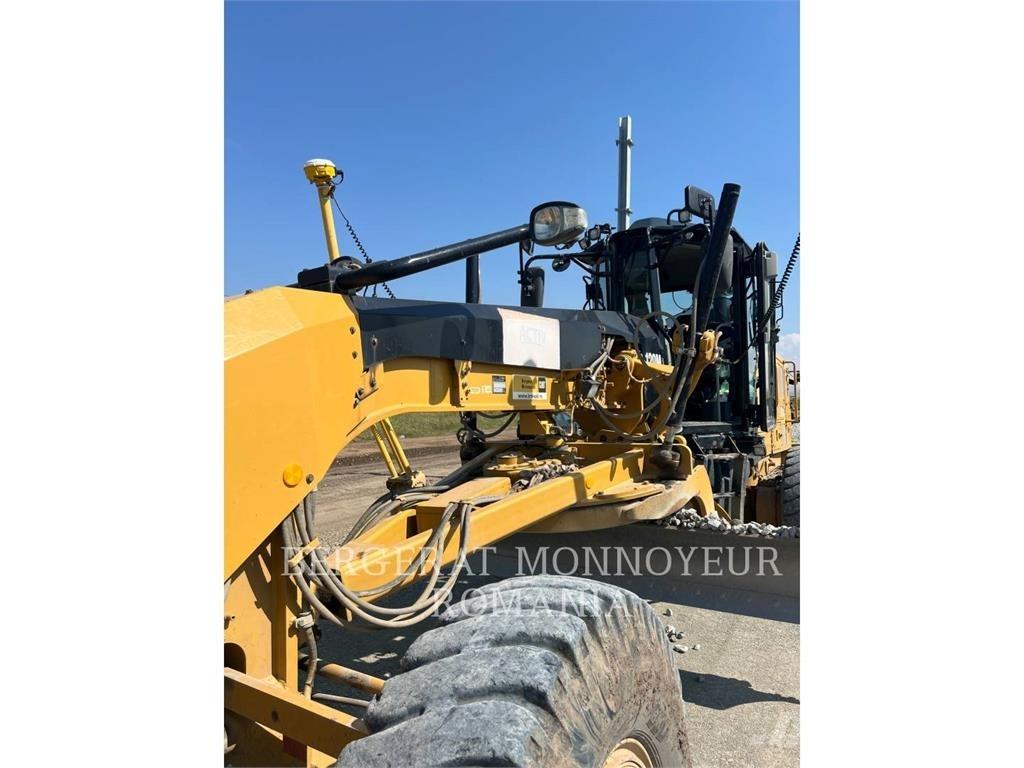 CAT 120M2 Vejhøvle / Gradere
