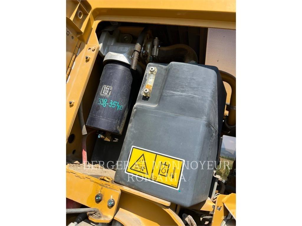 CAT 120M2 Vejhøvle / Gradere
