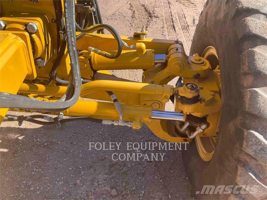 CAT 120M2AW Vejhøvle / Gradere