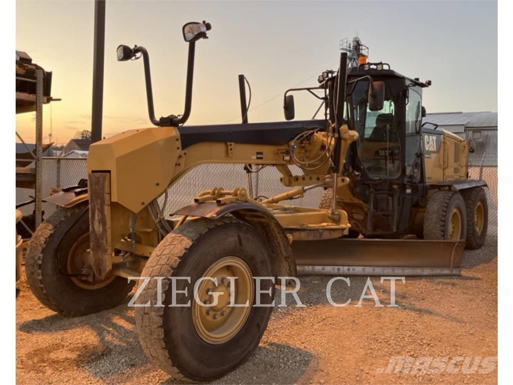 CAT 12M2 Vejhøvle / Gradere