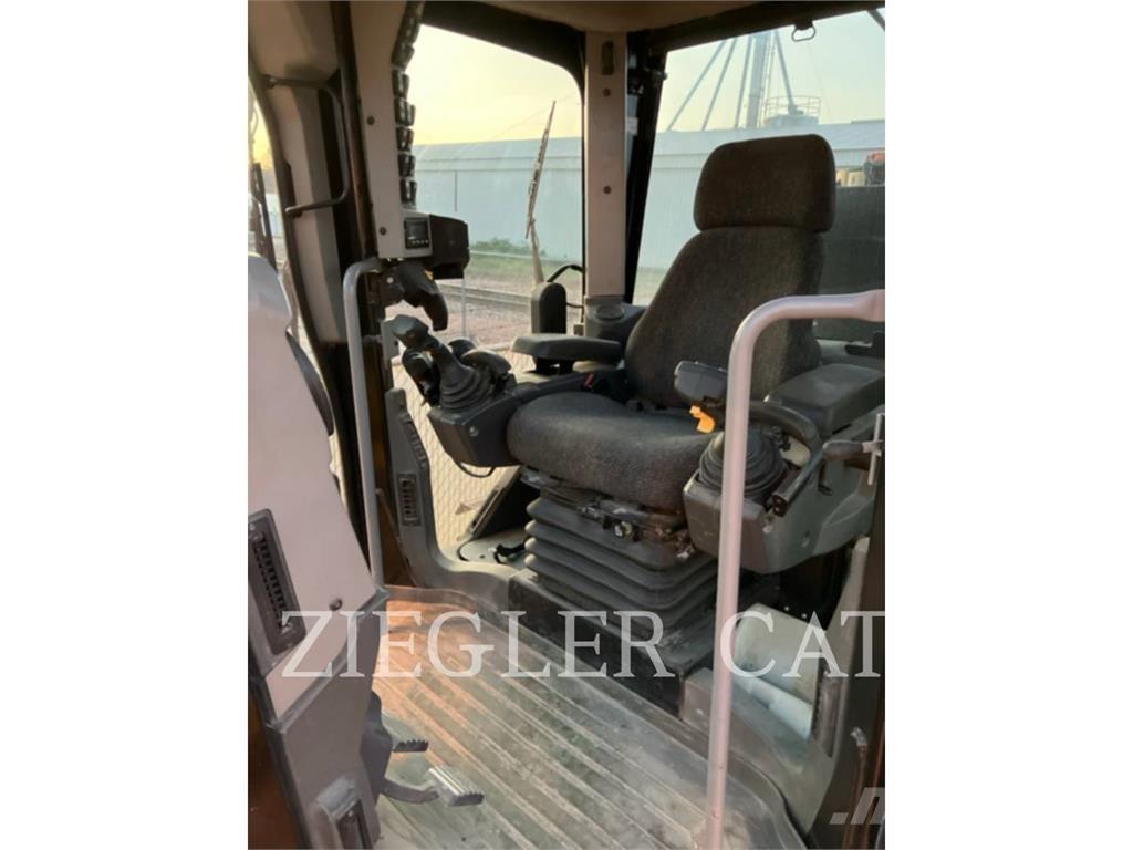 CAT 12M2 Vejhøvle / Gradere