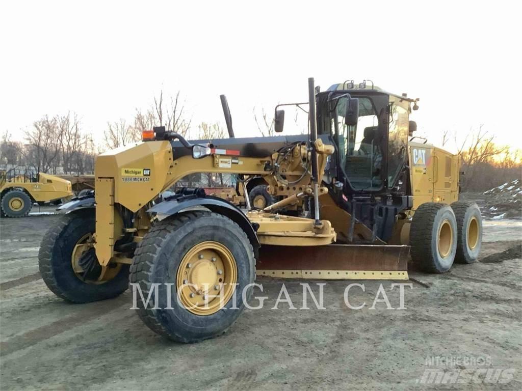 CAT 12M2 AWD Vejhøvle / Gradere