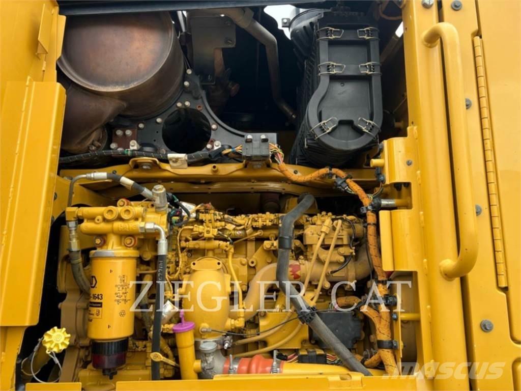 CAT 12M2AWD Vejhøvle / Gradere