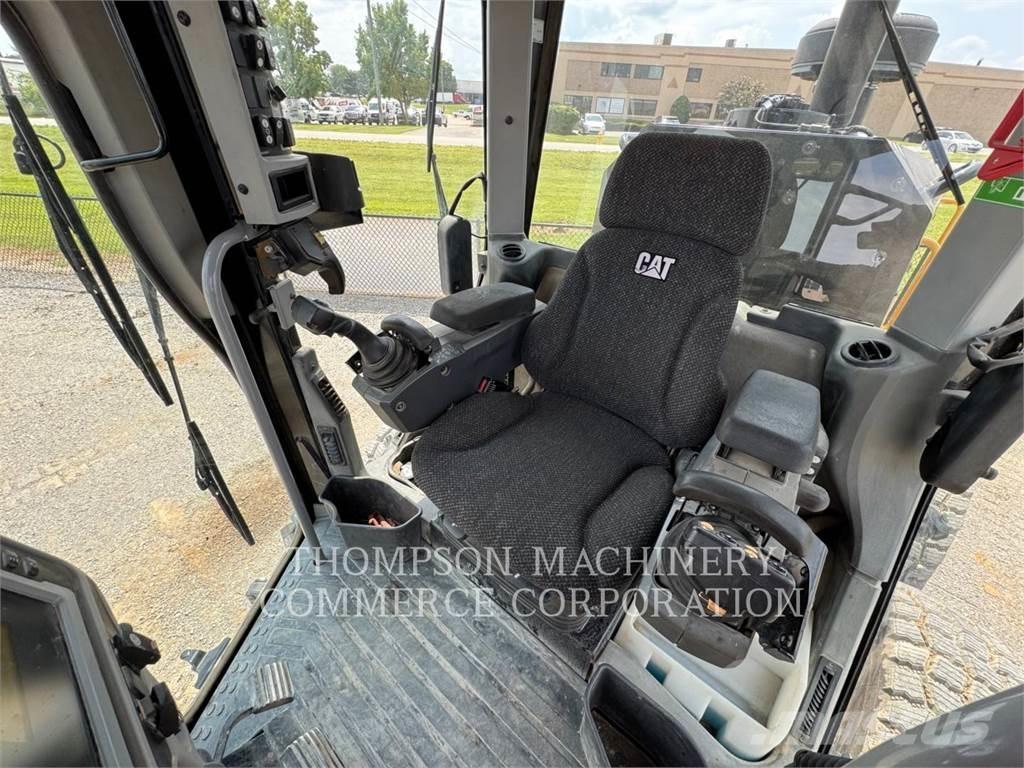 CAT 12M3 Vejhøvle / Gradere