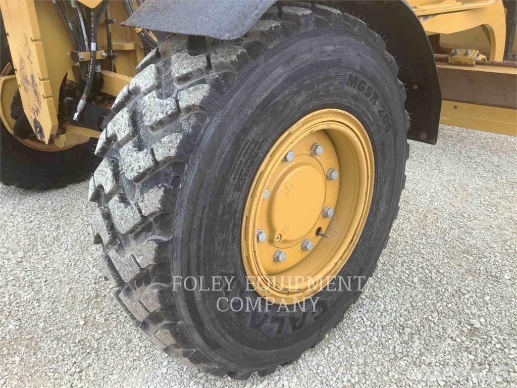 CAT 12M3AW Vejhøvle / Gradere