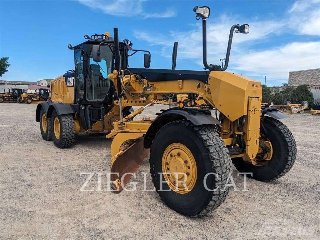 CAT 12M3AWD Vejhøvle / Gradere