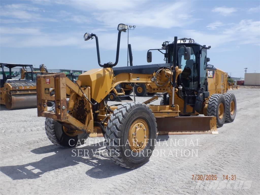 CAT 12M3AWD Vejhøvle / Gradere