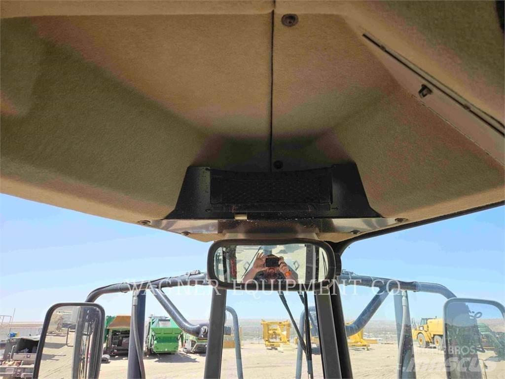 CAT 12M3AWD Vejhøvle / Gradere