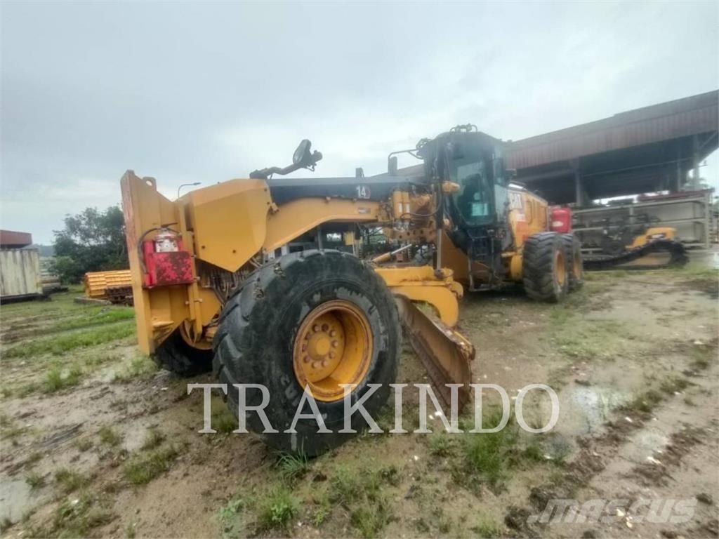 CAT 14-15 Vejhøvle / Gradere