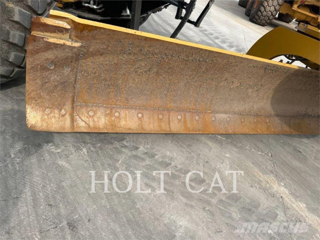 CAT 140 AWD Vejhøvle / Gradere