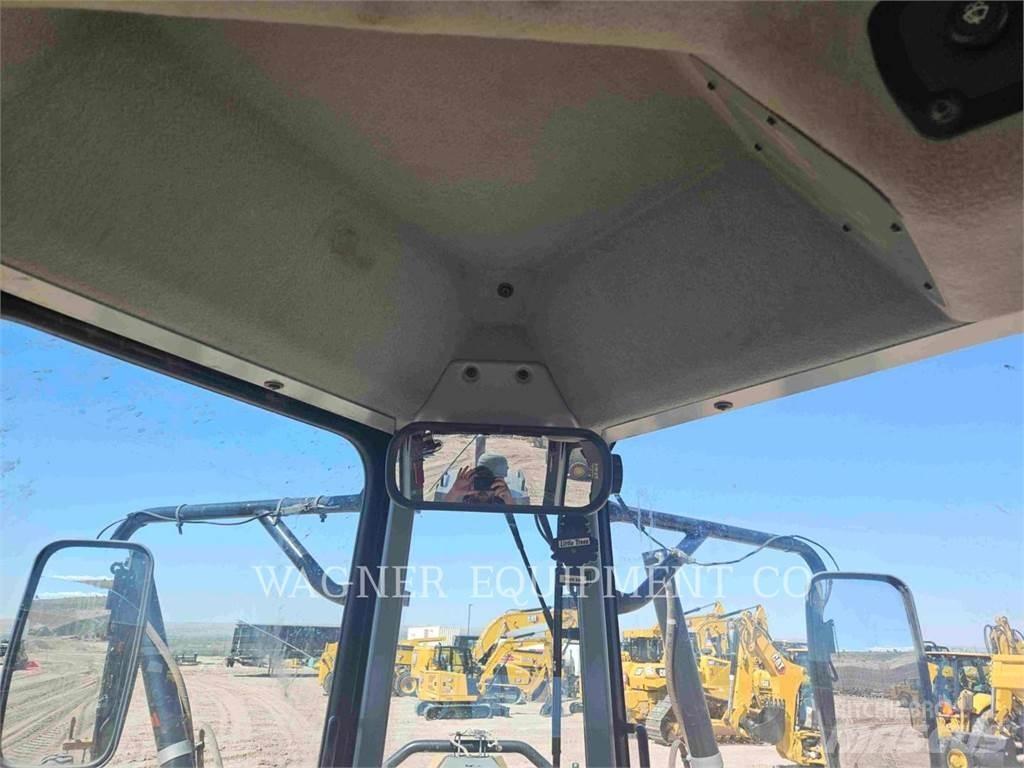 CAT 140M Vejhøvle / Gradere