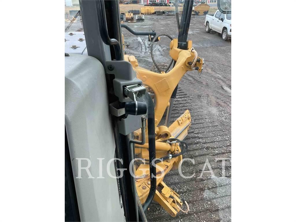 CAT 140M LC17 Vejhøvle / Gradere