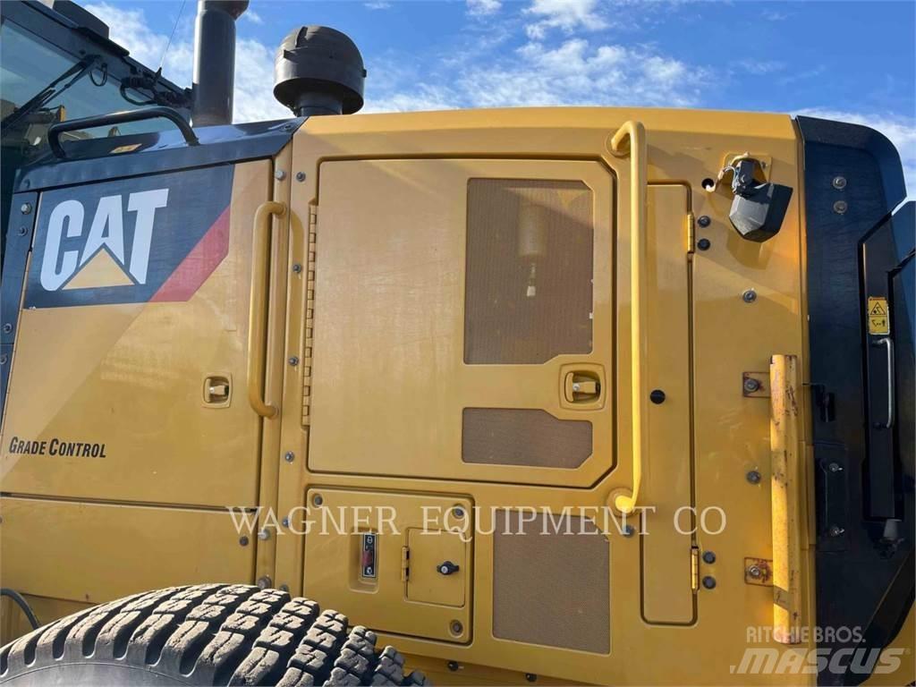 CAT 140M3 AWD Vejhøvle / Gradere