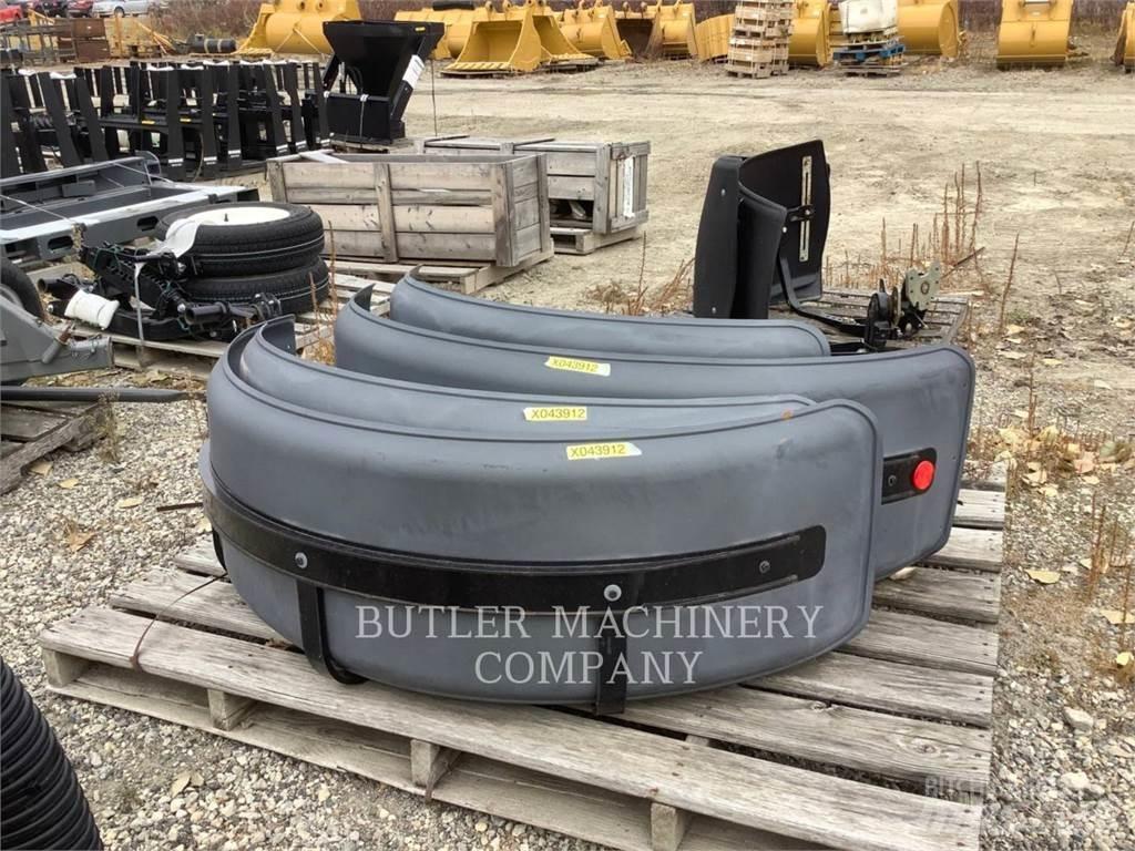 CAT 140M3REARFENDER Entreprenør - Andet