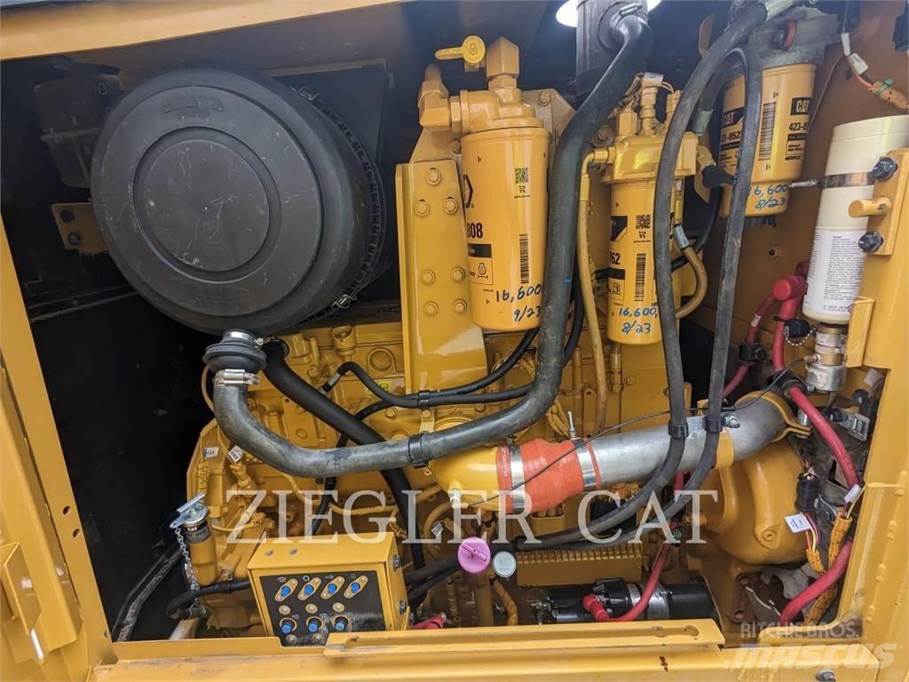 CAT 14M Vejhøvle / Gradere