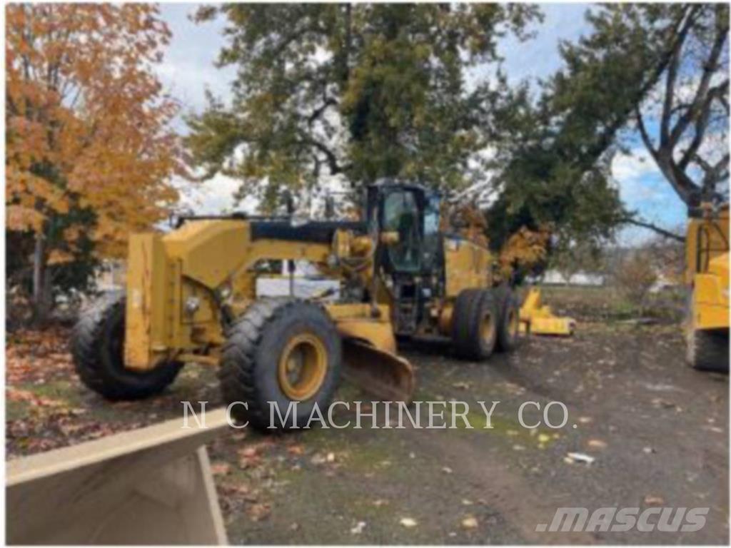 CAT 16M Vejhøvle / Gradere