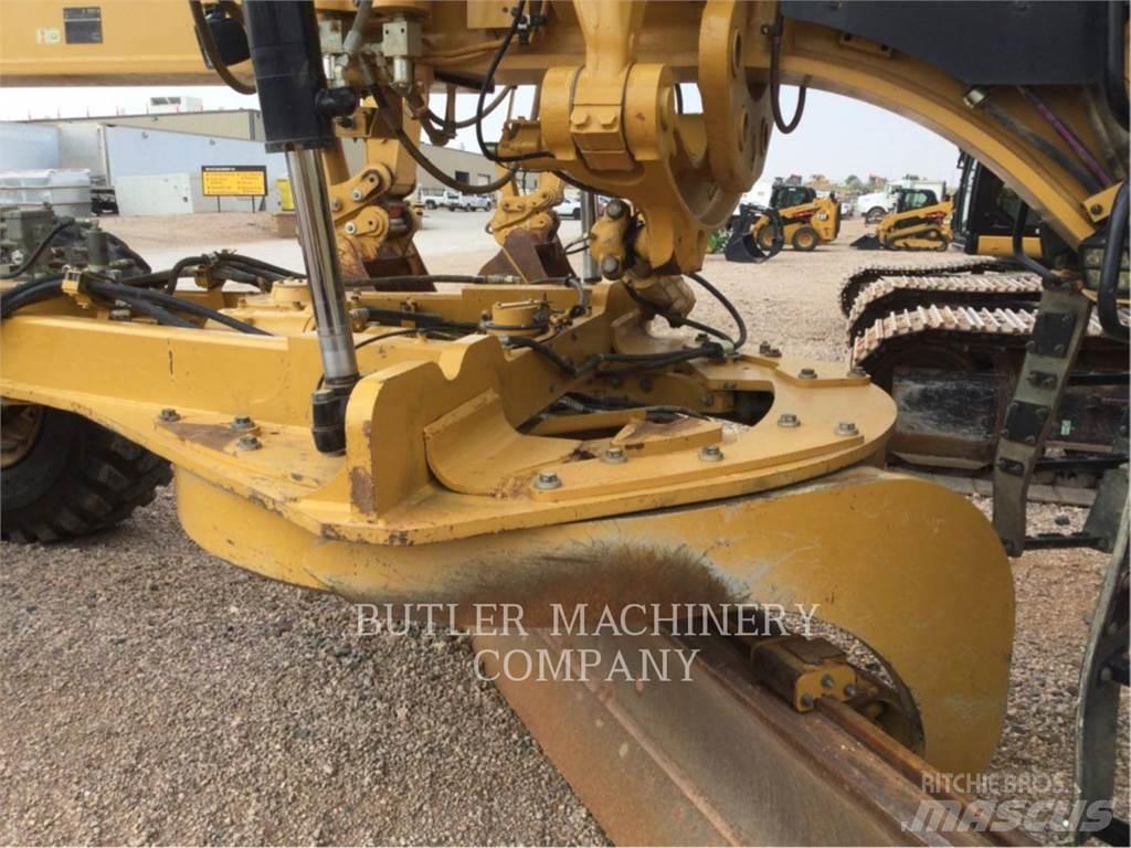 CAT 18 M3 Vejhøvle / Gradere