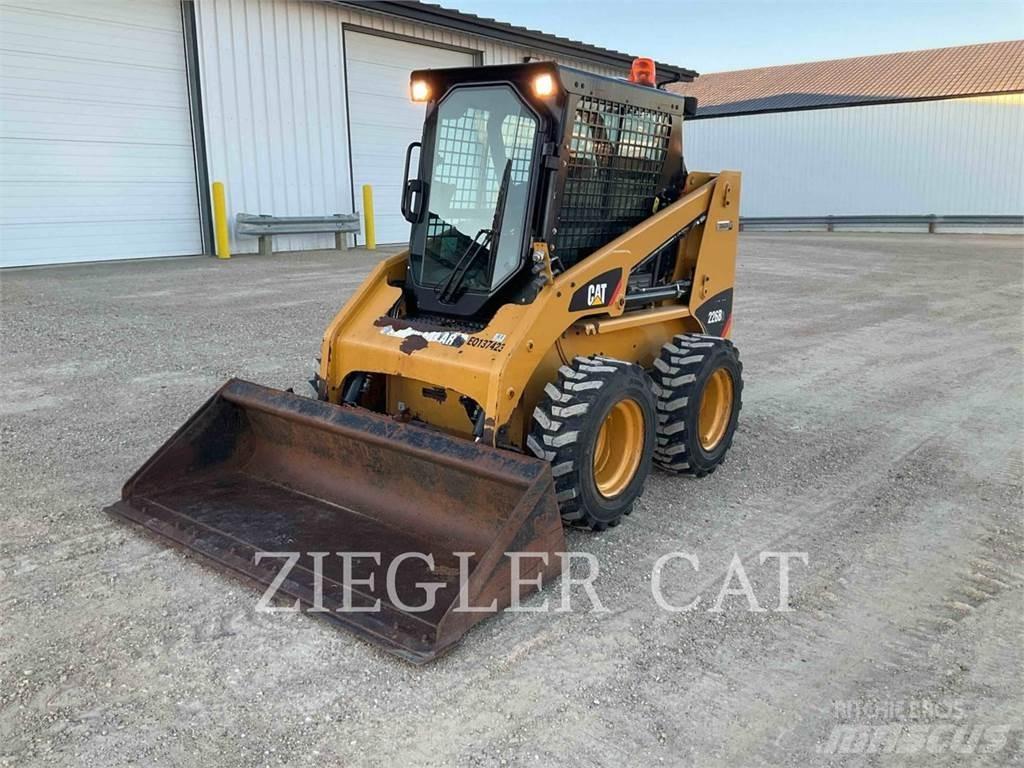 CAT 226B3 Minilæsser - skridstyret